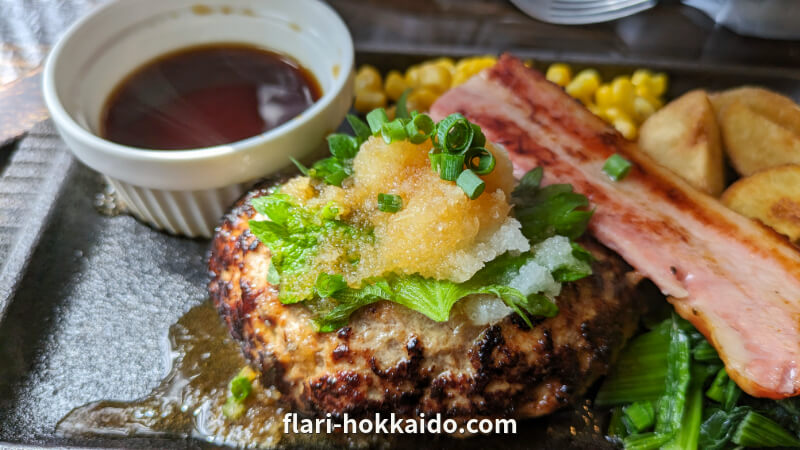 北海道十勝地方上士幌町の鉄板焼きtobachiのハンバーグが美味しい